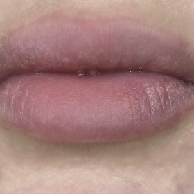 Takto vypadaly rty před nalíčením.