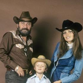 Olga Matušková doprovázela svého manžela v mnoha duetech.