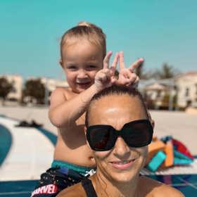 Martina Gavriely se svým synem Leem.