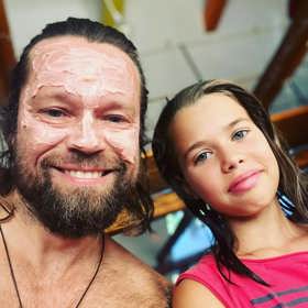 Richard Krajčo se svou dcerou Berenikou.