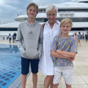 Iva Sarauerová má z nevydařeného manželství syny Huga a Kvída.