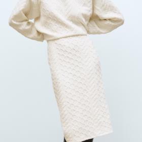 Prošívaná sukně straight fit. ZARA, 599 Kč