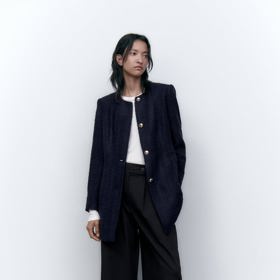 Elegantní strukturovaný navy blejzr. Zara, 1799 Kč