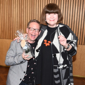 S Alešem Cibulkou se zná Uršula Kluková dlouhé roky, pojí je zájem o staré filmy a herečky, konkrétně Natašu Gollovou.