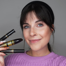 Při líčení řas můžete vybírat hned z několika typů řasenek. Já vsadila na ty od značky Max Factor.