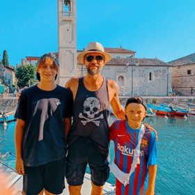 Bořek Slezáček má doma už dva velké syny - staršího Kolju (13), který ho brzy přeroste, a mladšího Andreje (10).