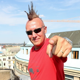 V pořadu Tvoje tvář má známý hlas si Robert několik vlasových proměn užil i osobně.