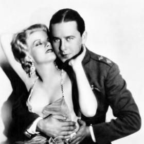 První hlavní roli získala Jean Harlow ve filmu Pekelní andělé (1930), který provázelo prokletí. Během natáčení zemřeli čtyři lidé.