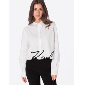 Zkrácená verze bílé košile s výrazným logem jako součástí lemu. Karl Lagerfeld, Aboutyou.cz, 4999 Kč