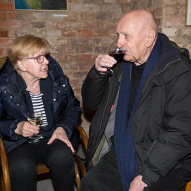 Informaci potvrdila hercova manželka Alena (vlevo), podle které také umělec trávil poslední dny v sanatoriu Na Pleši u Mníšku pod Brdy.