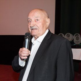 Josef Somr zemřel v neděli 16. října 2022 ve věku 88 let.