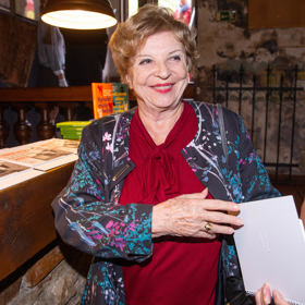 Po dlouhé době se ve společnosti objevila herečka Libuše Švormová.