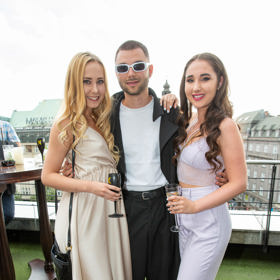 Adama Kajumiho si oblíbila také Natálčina sestra Denisa.