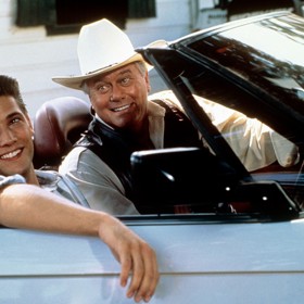 První velkou Mitchellovou rolí byl James Beaumont, prvorozený, ale nemanželský syn J. R. Ewinga ve slavném Dallasu.