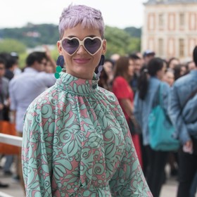 Málokdo mění účesy tak často, jako právě Katy.