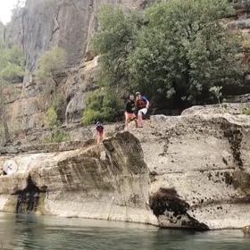 Víc než moře si se svou dlouholetou kamarádkou Hankou užívají adrenalinové sporty uprostřed kaňonu. "Vystoupit z komfortní zóny je skvělý," přiznává Vendula.