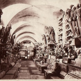 V sicílském Palermu jsou také k vidění katakomby.