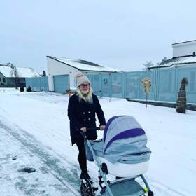 Vychovává ji sama tak, jak si to naplánovala.