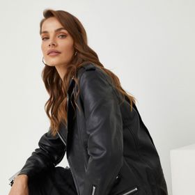 Oversize křivák od Answearlab, answear.cz, 1799 Kč