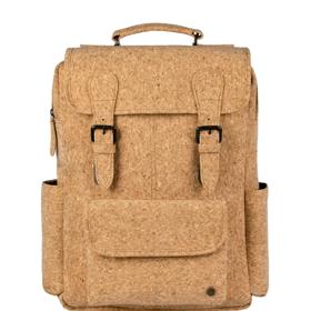 Další kousek z tzv. korkové kůže je batoh, který získáte na Mahileather.com za 3886 Kč