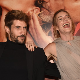 Herečka Hana Vagnerová vyvedla na premiéru filmu Hranice lásky svého francouzského přítele Nicolase, který je o čtyři roky mladší.