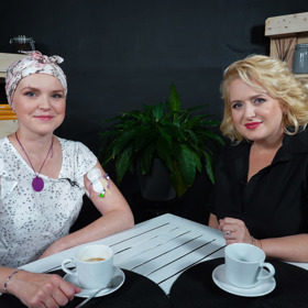 Pozvání Milušky Bittnerové do talk show Na kafeečko tentokrát přijala pětatřicetiletá tlumočnice a překladatelka Hana Samsonova.