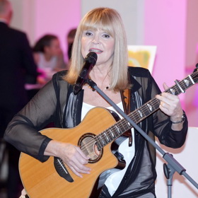 Věra Martinová se v prosinci objeví na koncertě Milana Drobného.