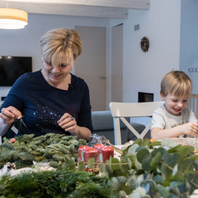 Eva Pavlová se svým vnoučkem.