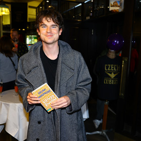 Karel Kovář alias Kovy si nenechal ujít křest nové knihy Haliny Pawlowské.