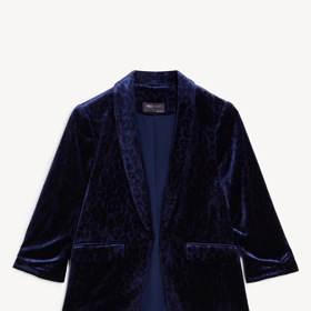 Sametové sako od značky Marks&Spencer působí opravdu stylově, 2599 Kč.