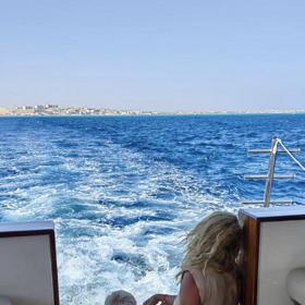 Vendula Pizingerová píše svůj sloupek tentokrát z Egypta, kam odjela na tzv. mateřskou dovolenou, tedy s kamarádkou a dětmi.