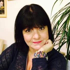 I po letech je Dana Bartůňková stejně uhrančivá a energická, jako její Angelína.