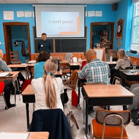 René Nekuda pořádá kurzy tvůrčího psaní pro učitele i širokou veřejnost.