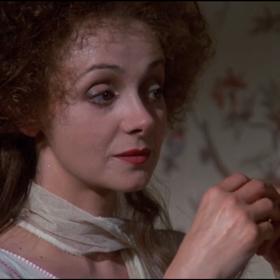 Milena Vukotic se objevila také ve filmu Krev pro Drákulu (1974).