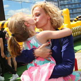 Moderátorka Kristina Kloubková prozradila, že Jasmína už zvládá sama uvařit vajíčka nebo palačinky.