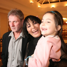 Zpěvačka Zora Jandová má s manželem Zdeňkem Mertou dvě dcery, starší Viktorii (na archivním snímku) a mladší Ester.