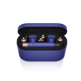 Dyson Airwrap se šesti nástavci ve speciální edici v barvách Vinca Blue/Rosé s úložným boxem a cestovním pouzdrem zdarma jako dárek, 14 990 Kč