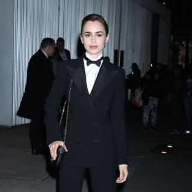 Na módní přehlídku Ralph Lauren oblékla herečka smoking stejné značky.