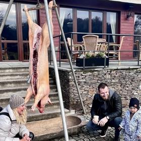 O víkendu se byla s rodinou podívat na tradiční české zabijačce a schytala za to kritiku od některých fanoušků. 