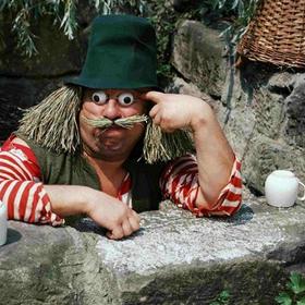 Vodník se občas objeví i ve filmu, kde byste ho nečekali. Vzpomínáte na dědu ze slavné komedie Jak dostat tatínka do polepšovny?