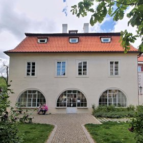 Werichova vila se nachází na pražské Kampě. První zmínky o ní sahají až do 16. století.