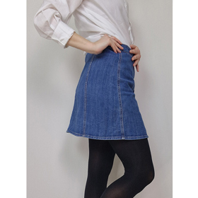 K sukni zkuste boty bez podpatku. 