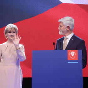 Evu Pavlovou vítězství jejího muže dojalo.