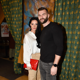 Spolu s Andreou Pomeje absolvoval rituál kambo také její přítel Petr.