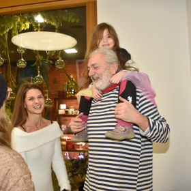 Rodina se přesto vypravila do kina na premiéru animovaného filmu Zoubková víla.