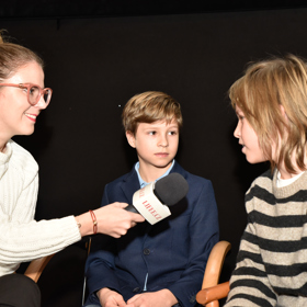 Viktor Sekanina (uprostřed) a Theo Schaefer (vpravo) během rozhovoru pro Lifee.cz.