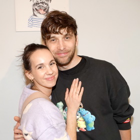 Podle manžela Romana Tomeše je Michaela často zapomnětlivá a roztržitá.