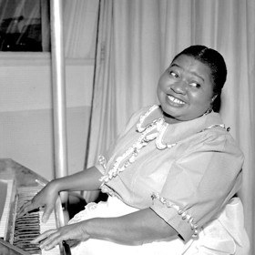 "Co se týče těch populárních diet... raději zvolím pečené kuře a knedlíky."