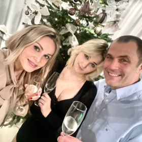 Herečka Mariana Slováková Konečná se šestnáctiletou dcerou a manželem Martinem.