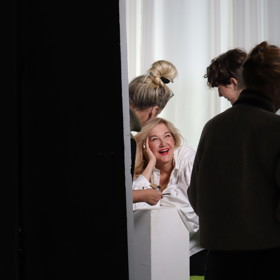 Katarina Emma Schapiro si bílé focení užívala.